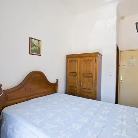 Residencial Geres Pensión Lisboa